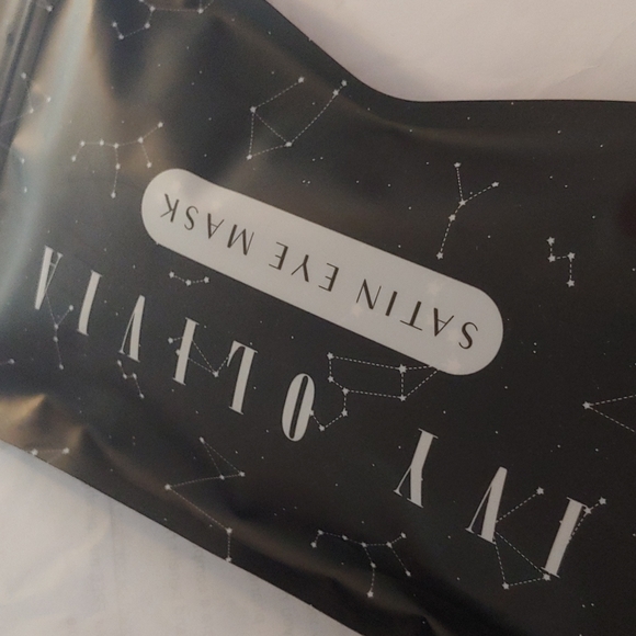 IVY OLIVIA Satin Eye Mask - New In Package unopened NWT - Picture 1 of 5